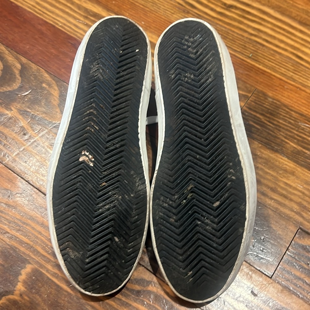 Floral Embroidered White Sneakers - Picture 6 of 12